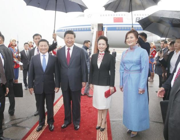 習近平抵達烏蘭巴托開始對蒙古國進行國事訪問